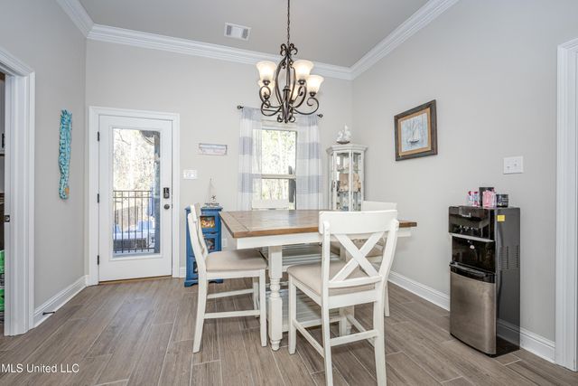 6948 Osprey Drive, Ocean Springs, MS 39564