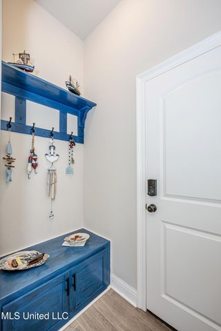 6948 Osprey Drive, Ocean Springs, MS 39564