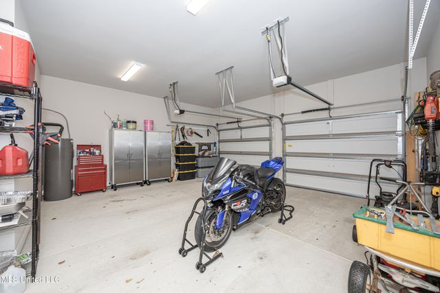 6948 Osprey Drive, Ocean Springs, MS 39564