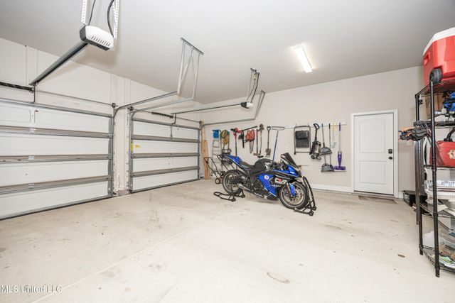 6948 Osprey Drive, Ocean Springs, MS 39564