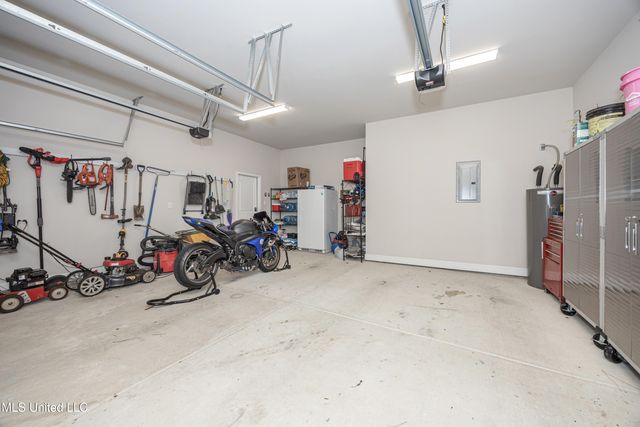 6948 Osprey Drive, Ocean Springs, MS 39564