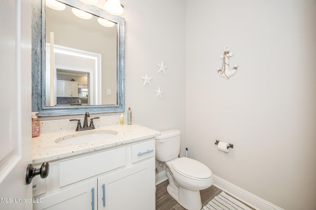 6948 Osprey Drive, Ocean Springs, MS 39564