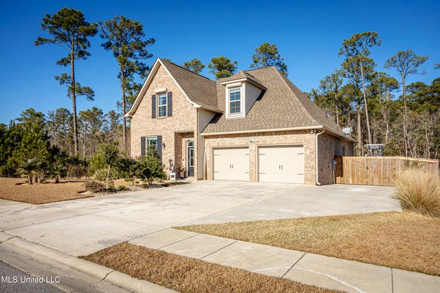 6948 Osprey Drive, Ocean Springs, MS 39564