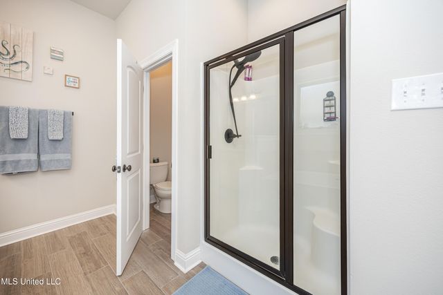 6948 Osprey Drive, Ocean Springs, MS 39564