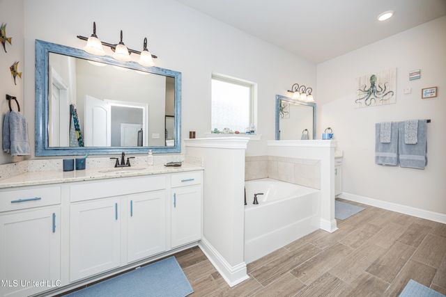 6948 Osprey Drive, Ocean Springs, MS 39564