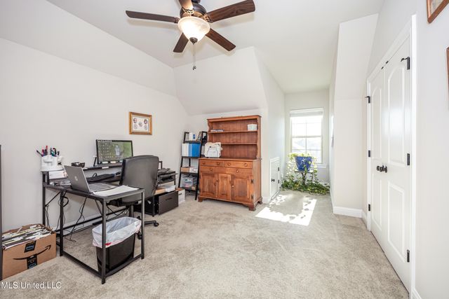 6948 Osprey Drive, Ocean Springs, MS 39564