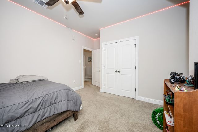 6948 Osprey Drive, Ocean Springs, MS 39564