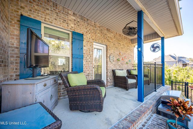 6948 Osprey Drive, Ocean Springs, MS 39564