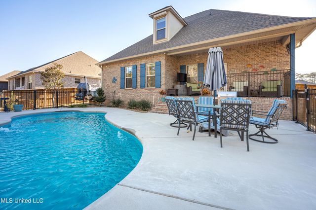 6948 Osprey Drive, Ocean Springs, MS 39564