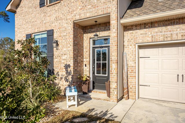 6948 Osprey Drive, Ocean Springs, MS 39564