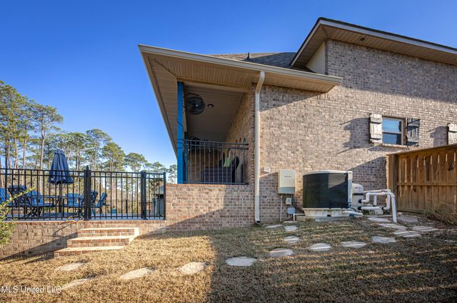 6948 Osprey Drive, Ocean Springs, MS 39564