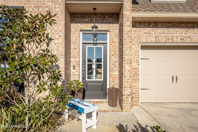 6948 Osprey Drive, Ocean Springs, MS 39564