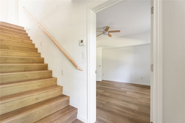 16 Stretford Drive, Bella Vista, AR 72714