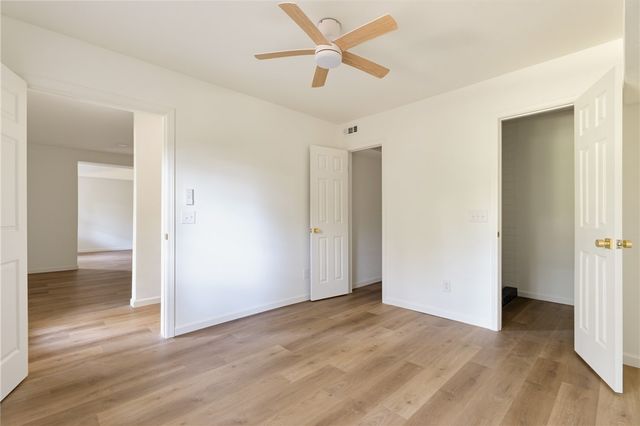 16 Stretford Drive, Bella Vista, AR 72714