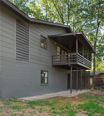 16 Stretford Drive, Bella Vista, AR 72714