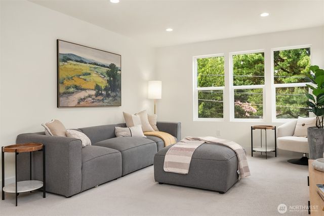 215 NE 123rd Street, Seattle, WA 98125