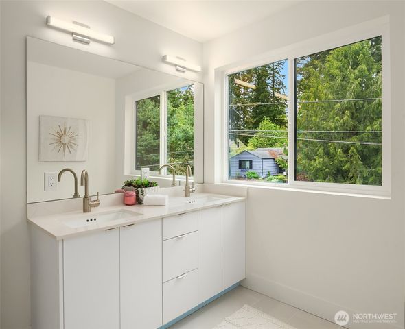 215 NE 123rd Street, Seattle, WA 98125