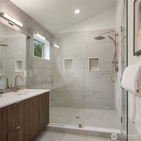 215 NE 123rd Street, Seattle, WA 98125