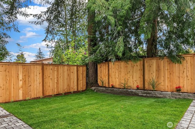 215 NE 123rd Street, Seattle, WA 98125