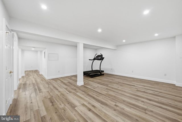 20384 MIDDLEBURY ST, Ashburn, VA 20147