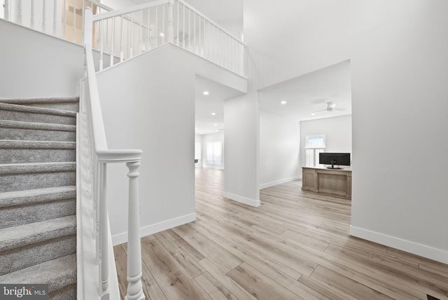 20384 MIDDLEBURY ST, Ashburn, VA 20147