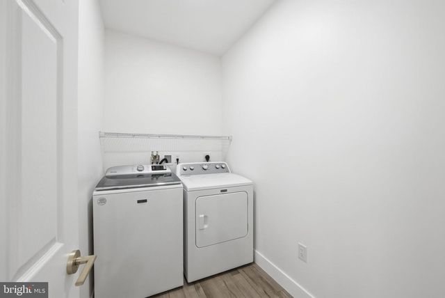 20384 MIDDLEBURY ST, Ashburn, VA 20147