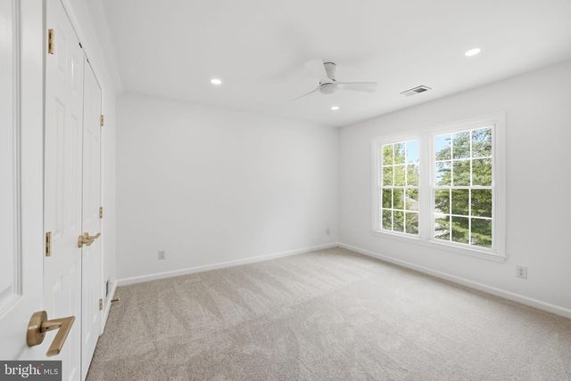 20384 MIDDLEBURY ST, Ashburn, VA 20147