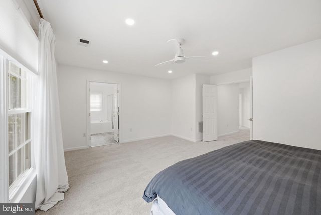 20384 MIDDLEBURY ST, Ashburn, VA 20147