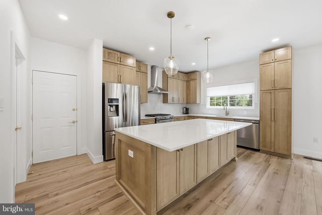 20384 MIDDLEBURY ST, Ashburn, VA 20147