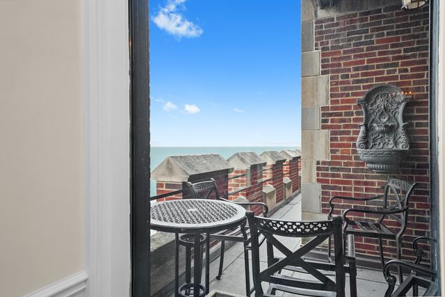 1120 N LAKE SHORE Drive 18CD, Chicago, IL 60611
