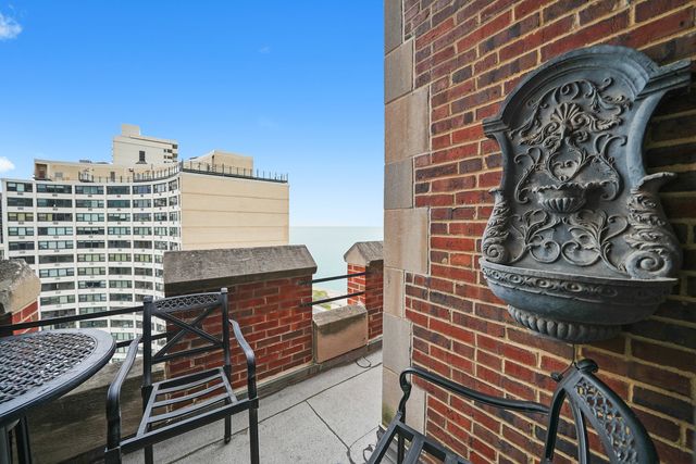 1120 N LAKE SHORE Drive 18CD, Chicago, IL 60611