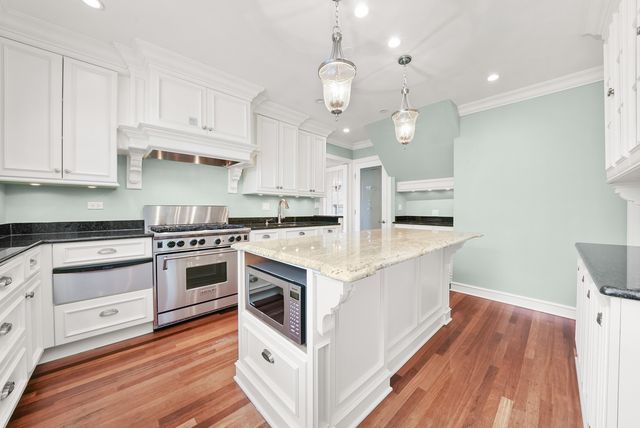 1120 N LAKE SHORE Drive 18CD, Chicago, IL 60611