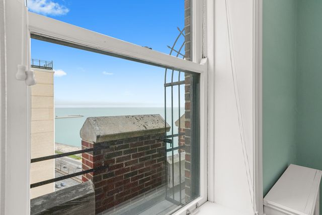 1120 N LAKE SHORE Drive 18CD, Chicago, IL 60611