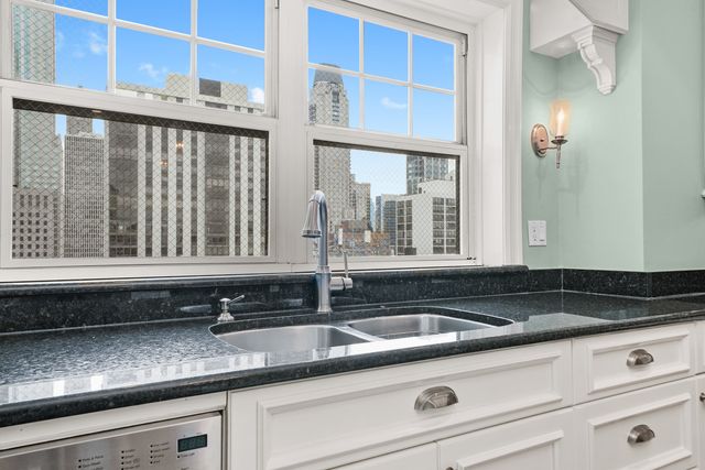 1120 N LAKE SHORE Drive 18CD, Chicago, IL 60611
