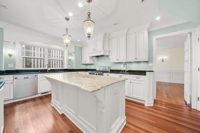 1120 N LAKE SHORE Drive 18CD, Chicago, IL 60611