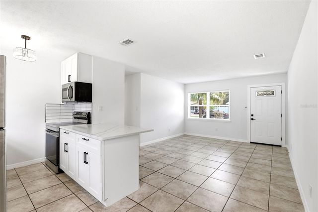 5465 LESCOT LANE, Orlando, FL 32811