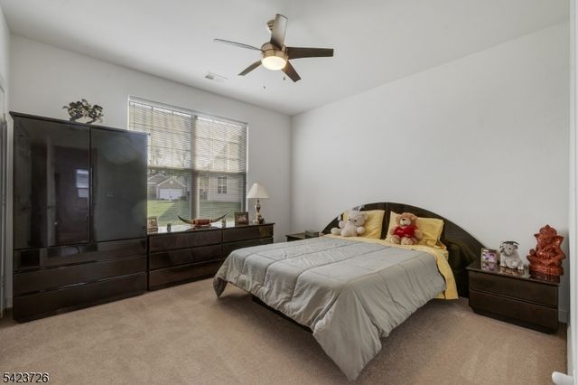 90 Schindler Ct, Franklin Twp., NJ 08873