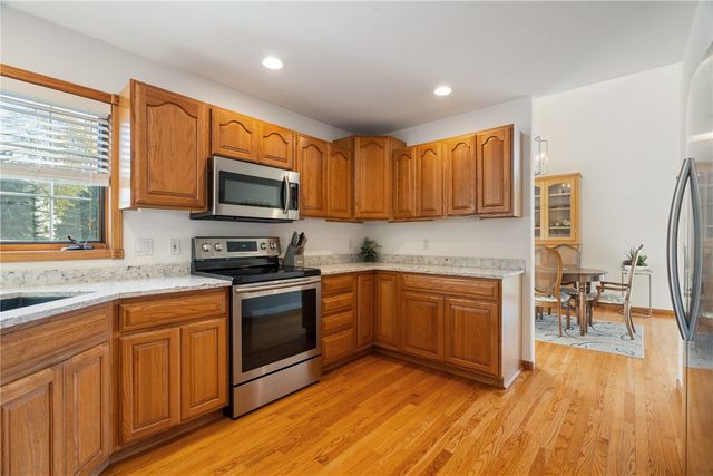 2620 Silver Oak Trl, Marion, IA 52302