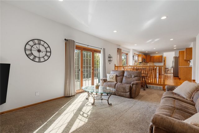 2620 Silver Oak Trl, Marion, IA 52302