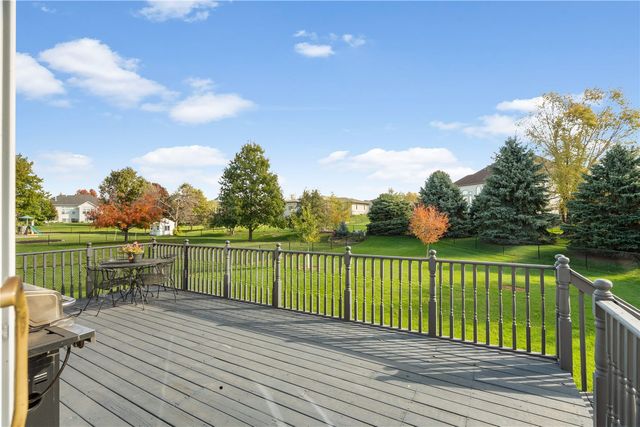 2620 Silver Oak Trl, Marion, IA 52302