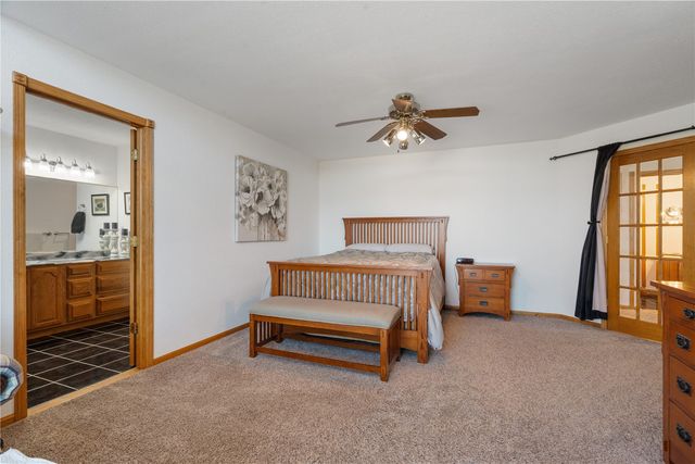 2620 Silver Oak Trl, Marion, IA 52302