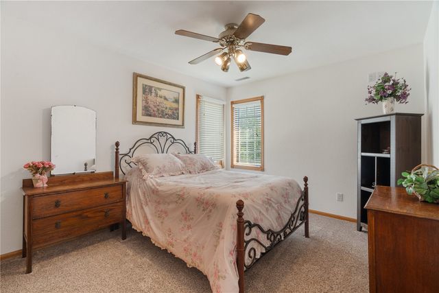 2620 Silver Oak Trl, Marion, IA 52302