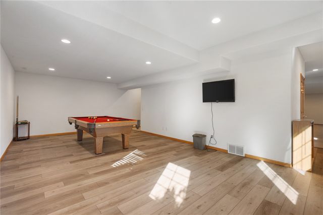 2620 Silver Oak Trl, Marion, IA 52302