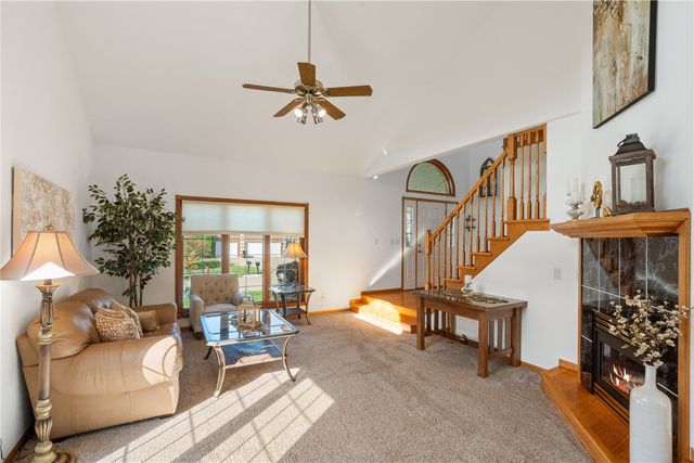 2620 Silver Oak Trl, Marion, IA 52302