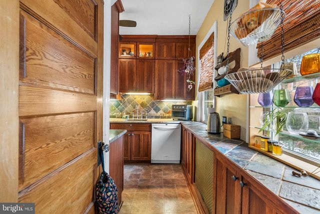 912 LAKEVIEW AVE, Laurel Springs, NJ 08021