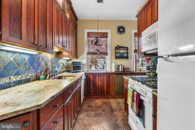 912 LAKEVIEW AVE, Laurel Springs, NJ 08021