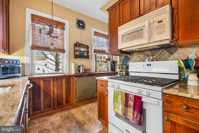 912 LAKEVIEW AVE, Laurel Springs, NJ 08021