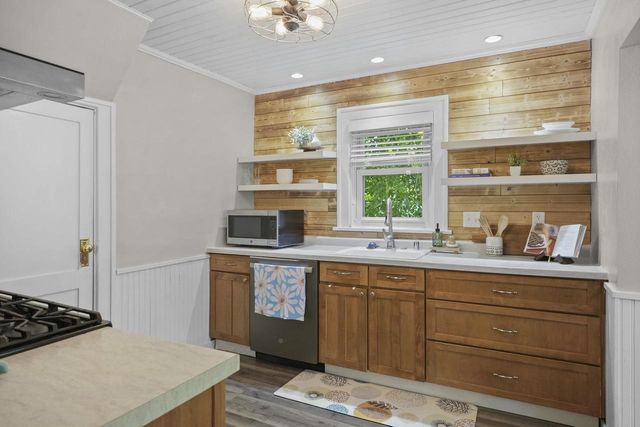 2942 Bluff Street, Madison, WI 53705