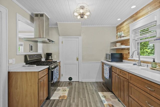 2942 Bluff Street, Madison, WI 53705