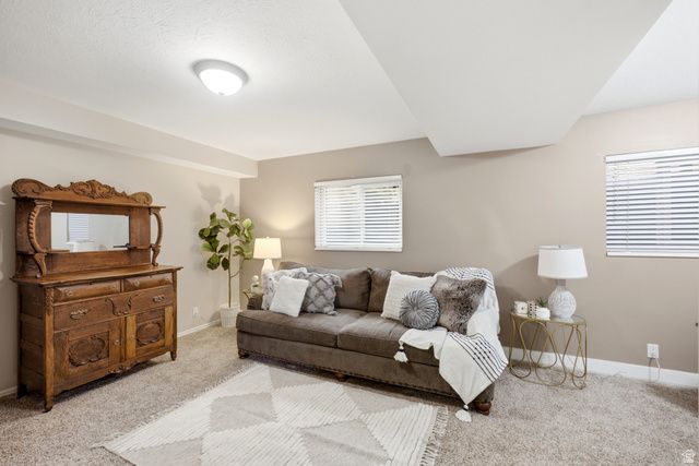 3133 S APPLEWOOD DR, Bountiful, UT 84010